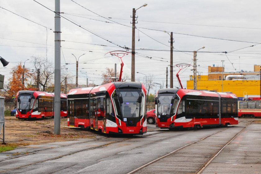 Двухсекционный трамвай богатырь