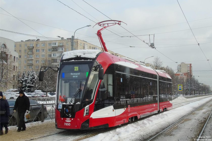 Богатырь трамвайный вагон 71-923