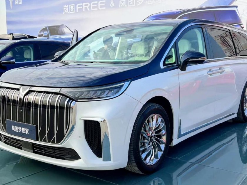 Электромобиль voyah 2022