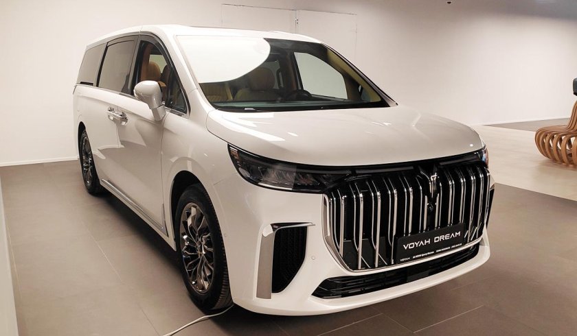 Китайский минивэн 2022 voyah Dreamer