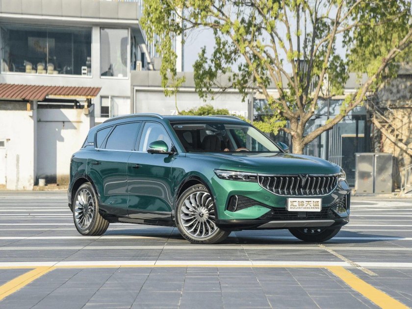 Китайская машина voyah 2023