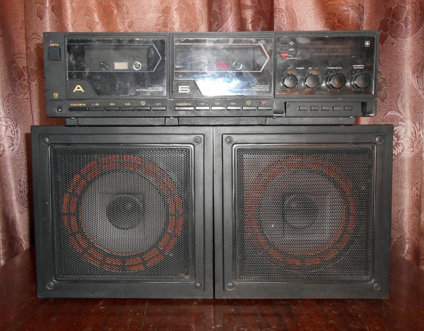 Магнитофон Маяк 242