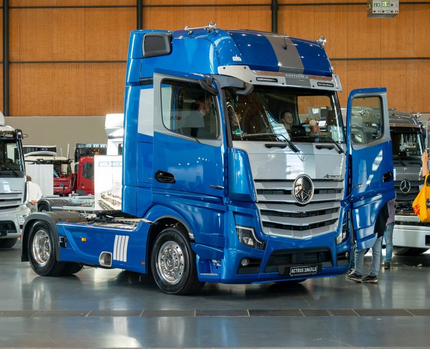 Mercedes-Benz представила грузовик Actros l