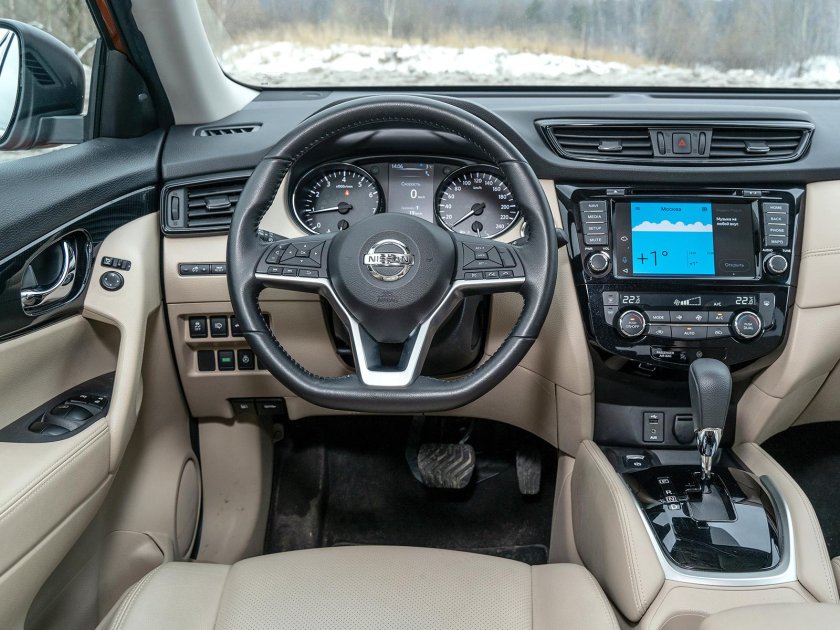 Ниссан х-Трейл 2018 салон