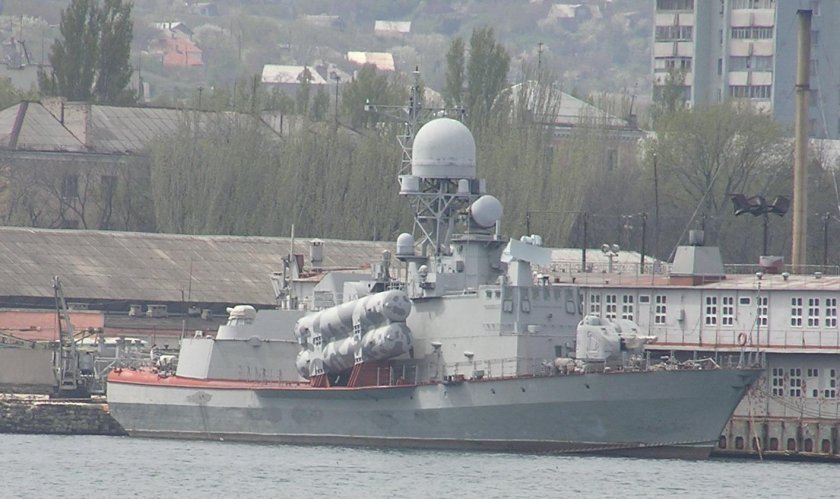 Ракетный катер р-32