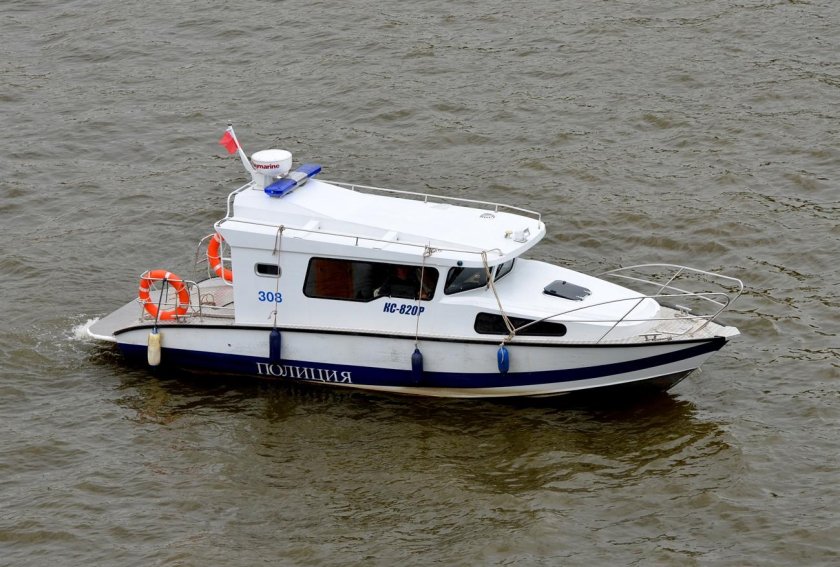 Катер КС 700