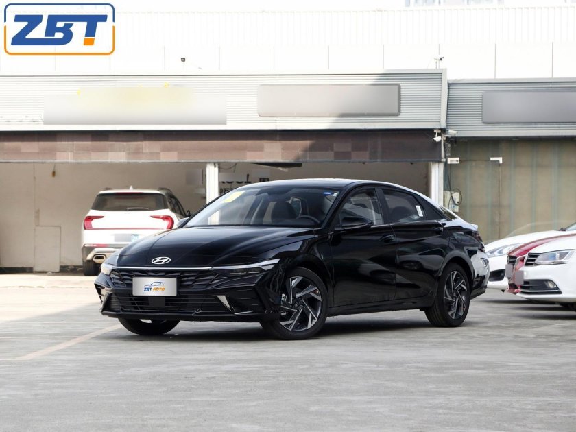 Hyundai Elantra 2024