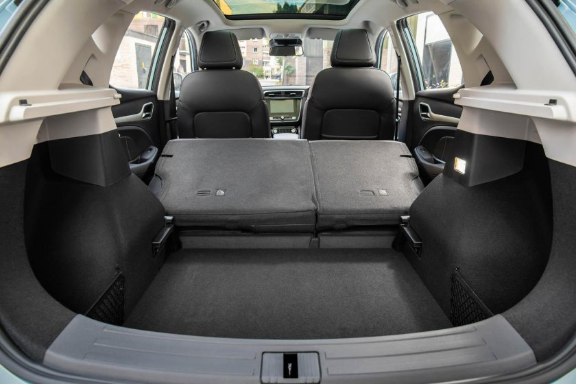 MG ZS багажник