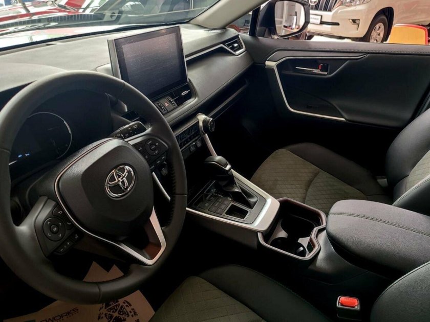 Тойота Краун 2018