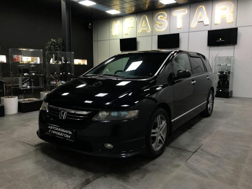 Хонда Одиссей 2004 года