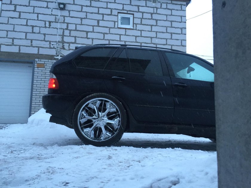 BMW x5 e53 r22