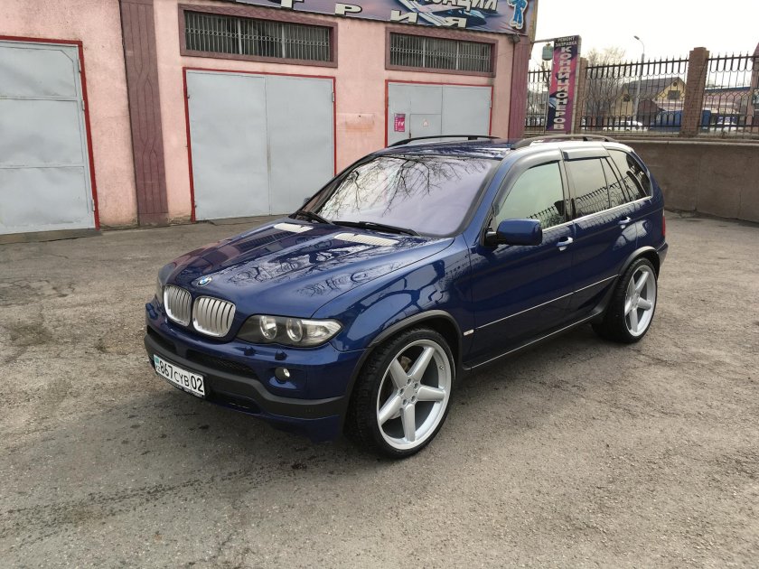 BMW e53
