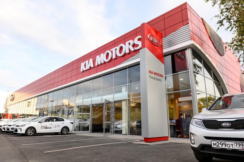 Дилерский центр РОЛЬФ В Москве