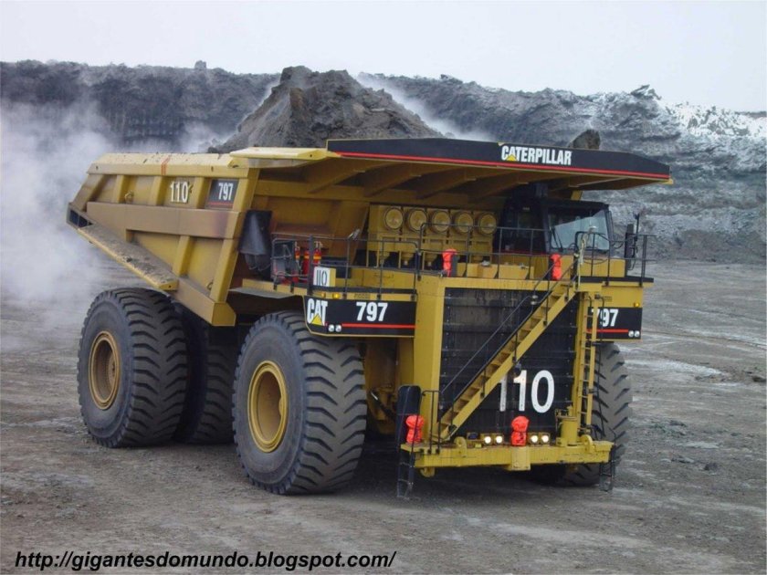 Самосвал Caterpillar 797f