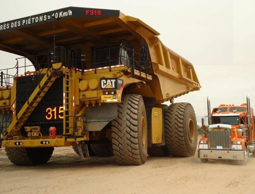 Самосвал Caterpillar 797в