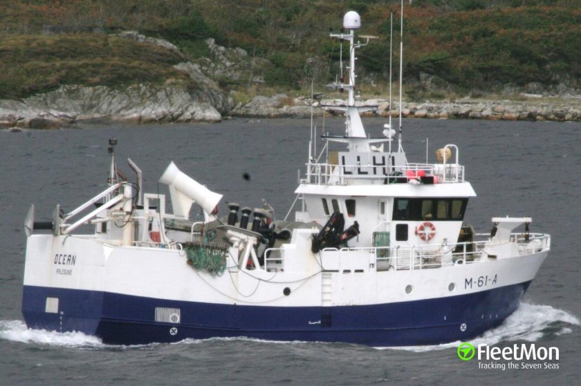 Сейнер траулер Ахтарец