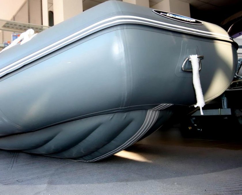 ПВХ лодка Гладиатор 380 НДНД