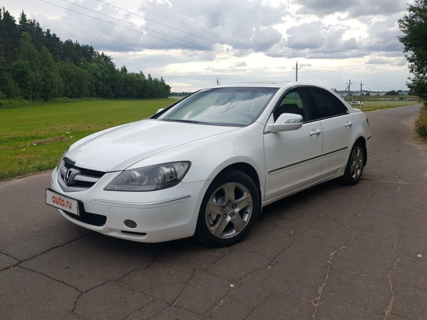 Белая Хонда легенд