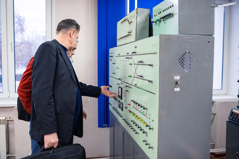 Устройства сигнализации, централизации и блокировки