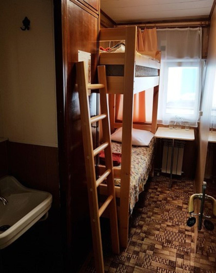 Теплоход Михаил Танич каюта №5