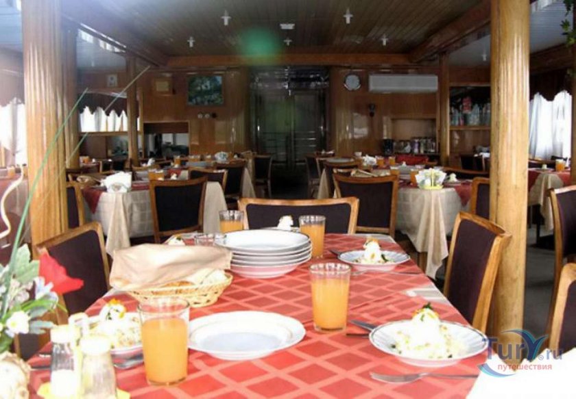 Михаил Танич судно