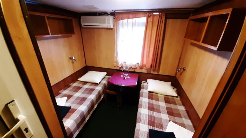 Теплоход Михаил Кутузов каюты