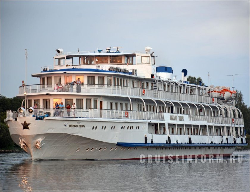 Белый лебедь теплоход Михаил Танич