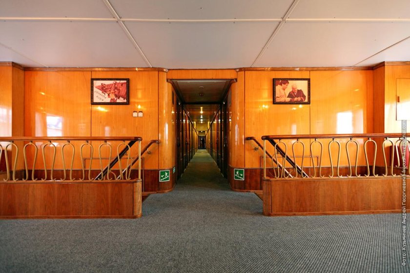 Круиз на теплоходе Михаил Танич