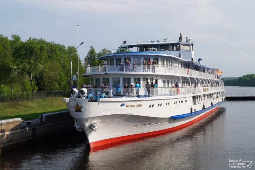 Пароход Михаил Танич