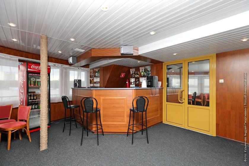 Круиз на теплоходе Михаил Танич