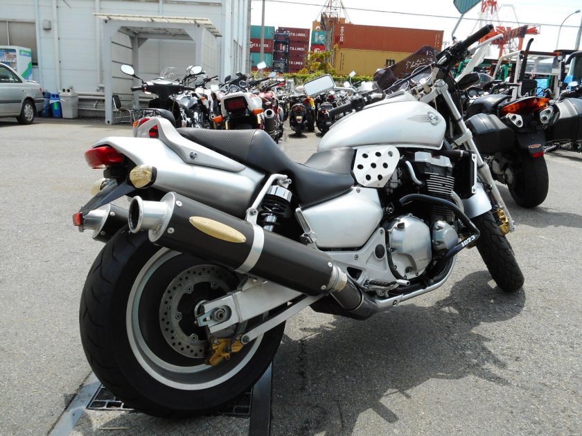 Мотоцикл Honda x4