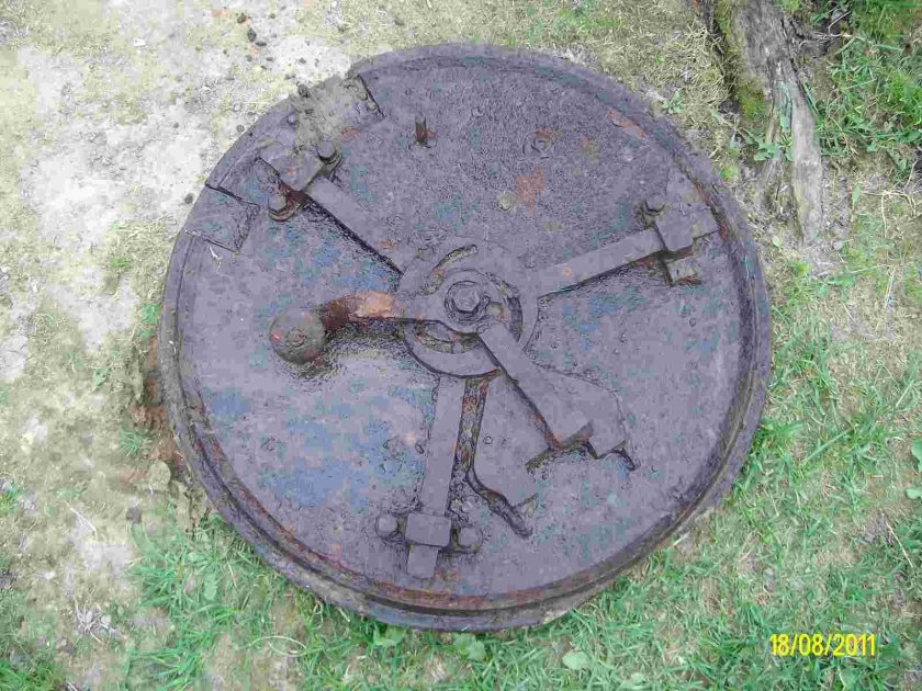 Танковый люк