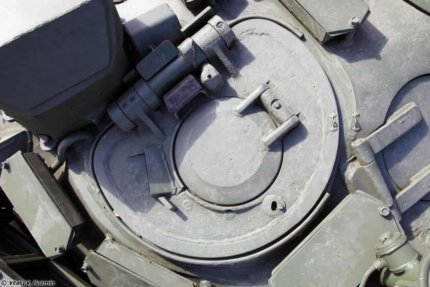 Люк танка т-72