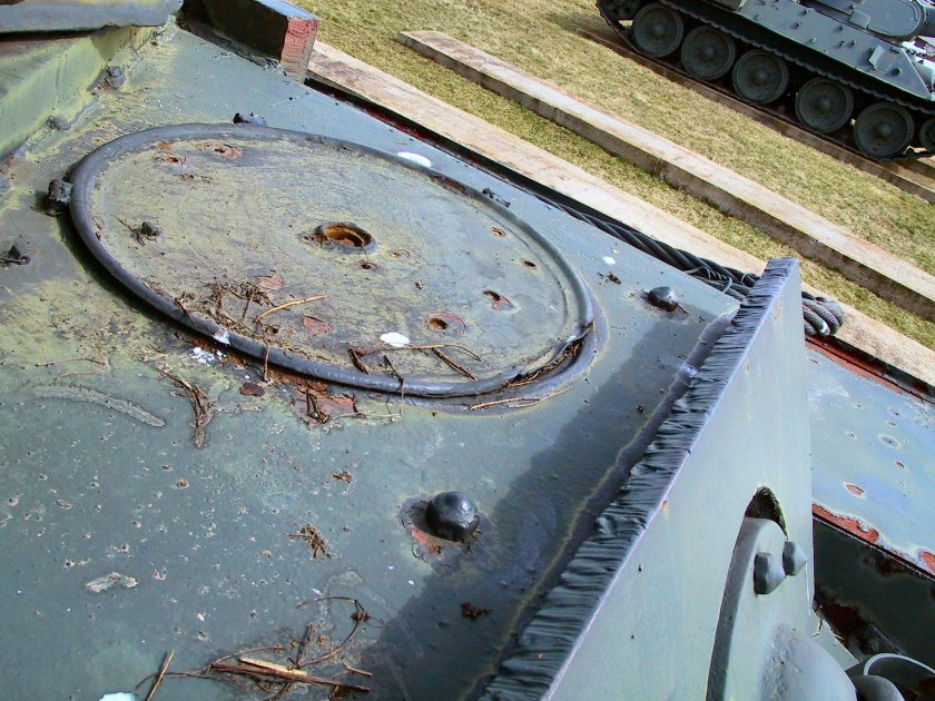 Кв-1 люк механика-водителя