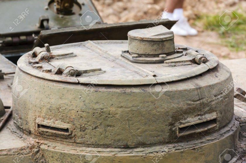 Су 100 люк командира