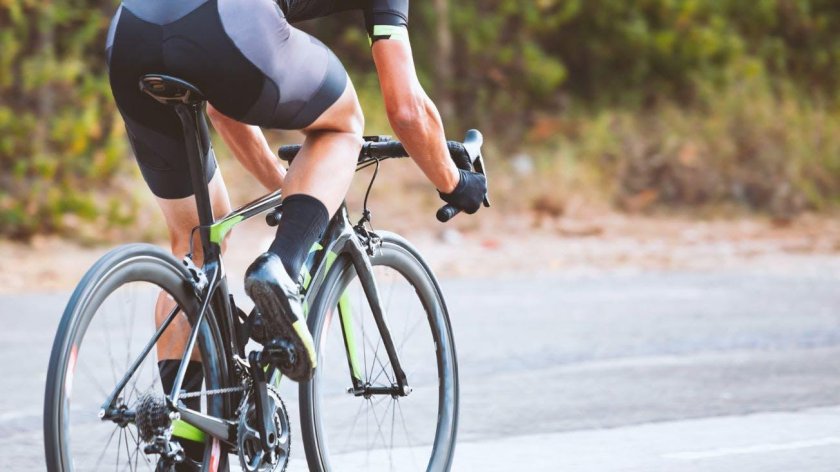 Ноги велосипедистов шоссеров