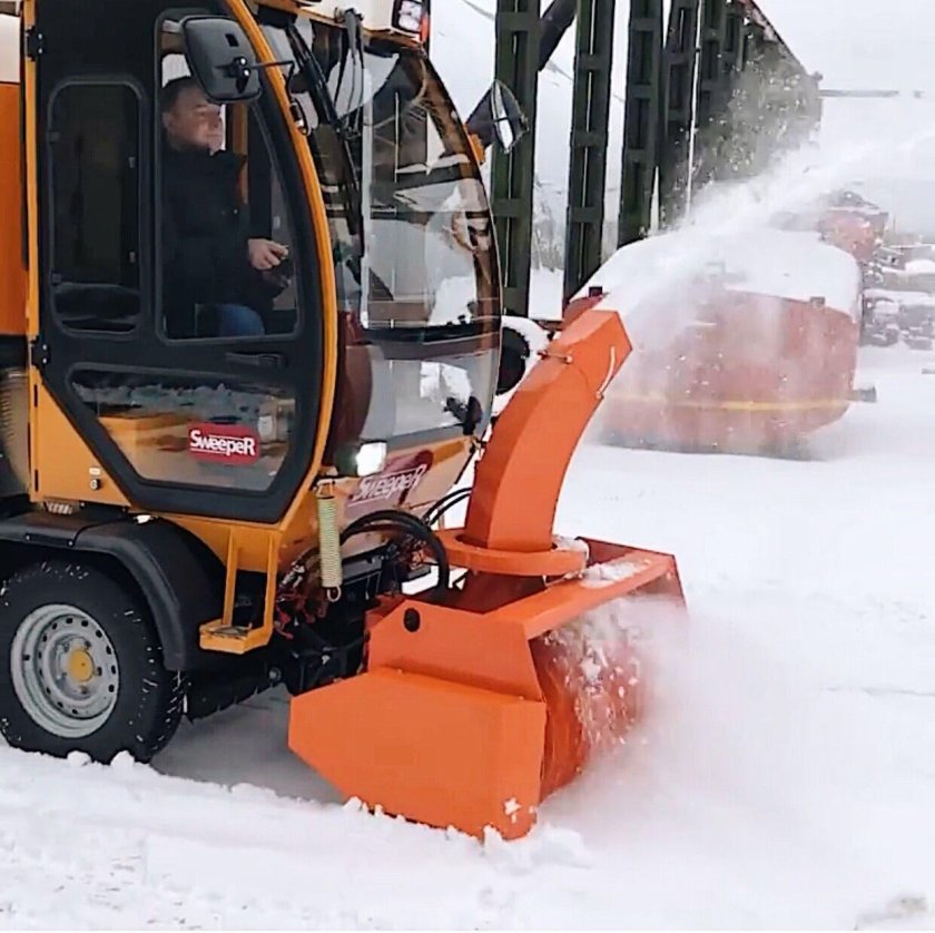 Коммунальная машина Sweeper MMK-1500