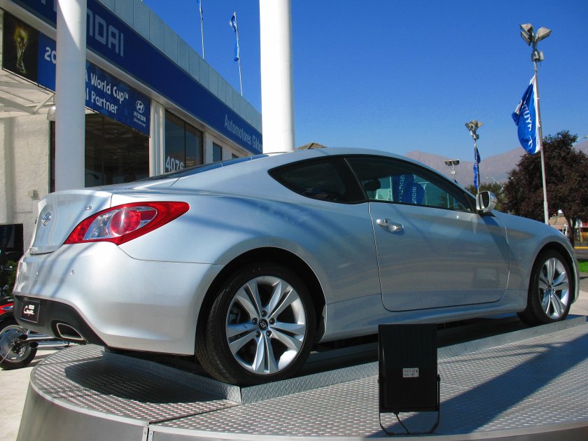 Hyundai Genesis 2010 3.8