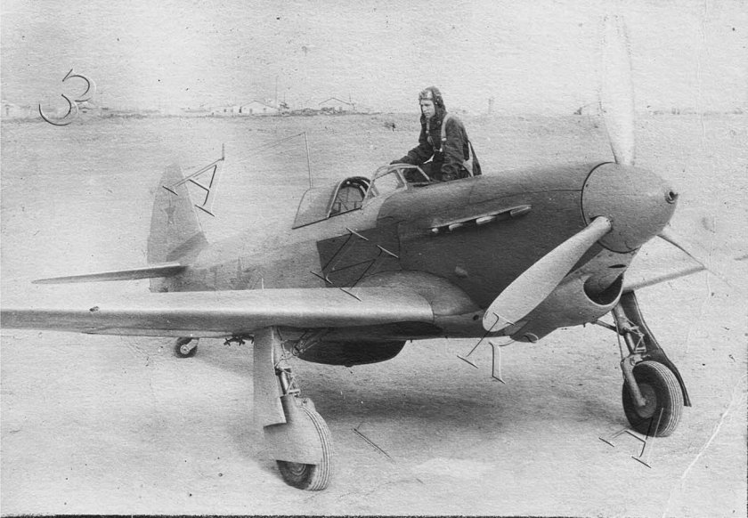 Як-1 истребитель