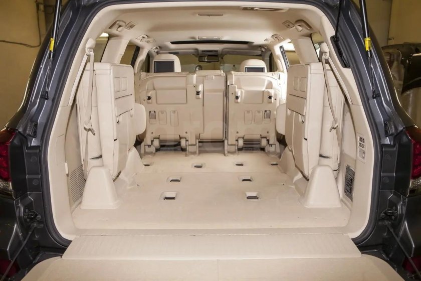 Лексус 570 Luxury 8s