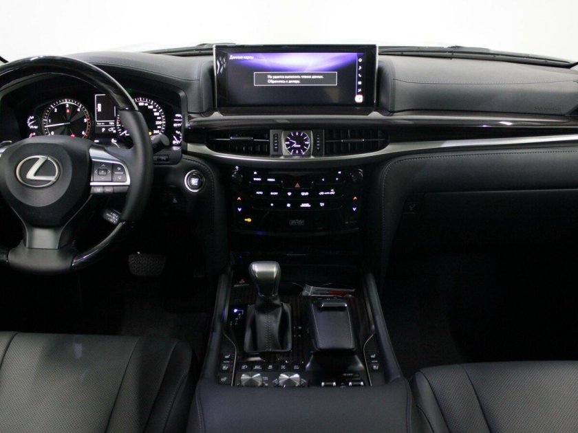 Новый Лексус 570 черный салон