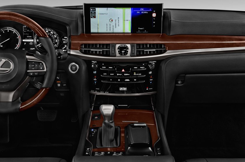 Лексус LX 570 2021 салон