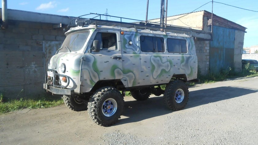 УАЗ Буханка на 35х колесах