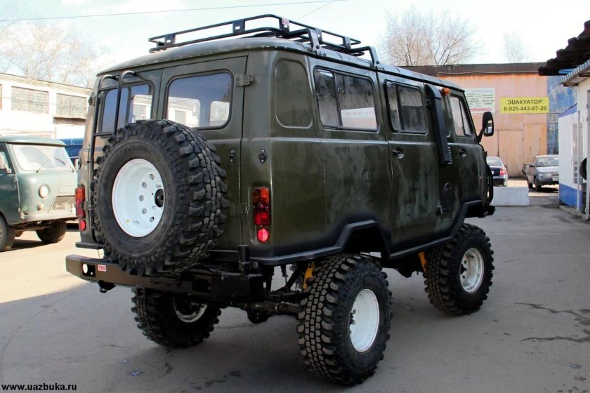 УАЗ Буханка на 35 колесах