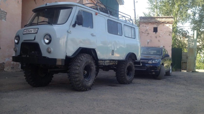 УАЗ на 38 колесах