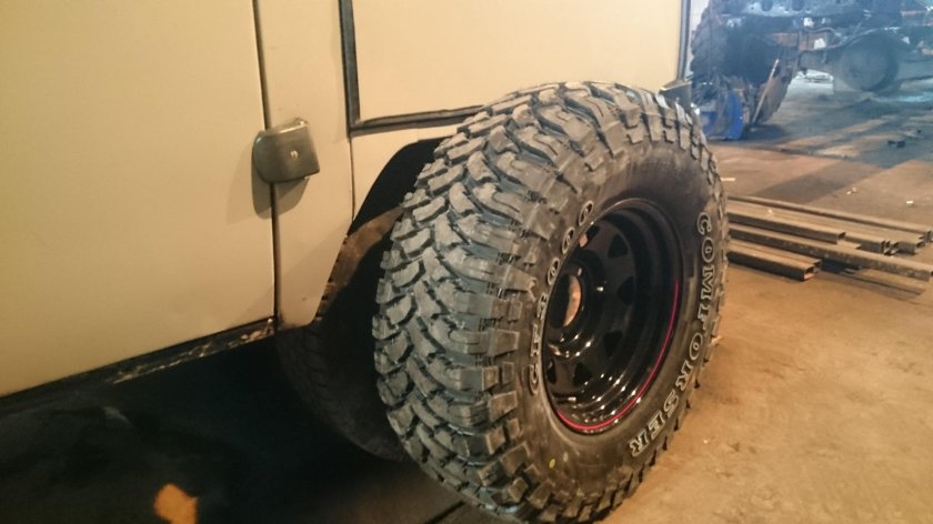 Шина 235-75-r15 на УАЗ