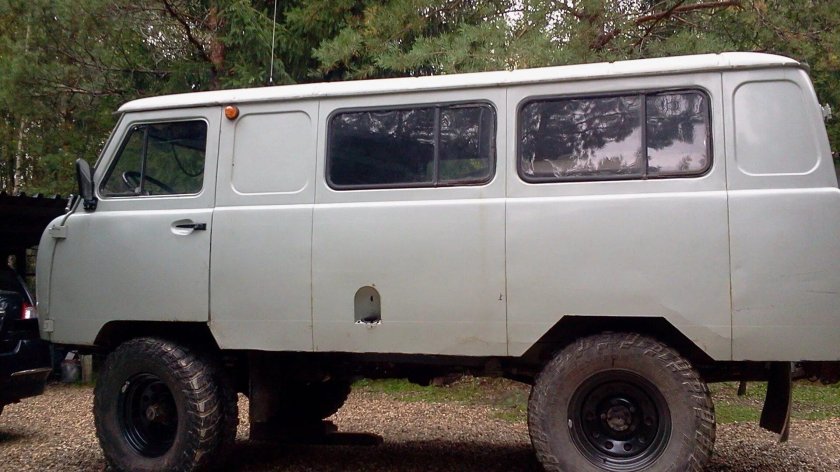 УАЗ Буханка на 31 колесах