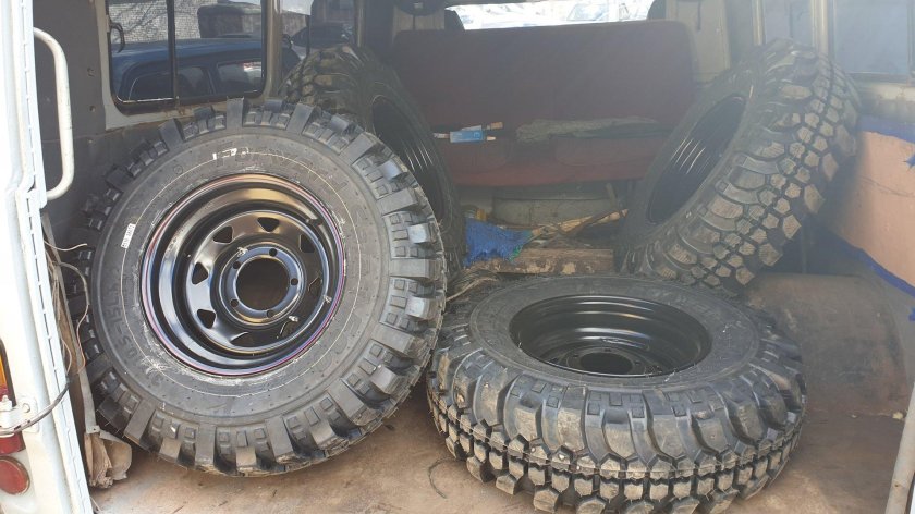 Резина УАЗ Буханка на 15