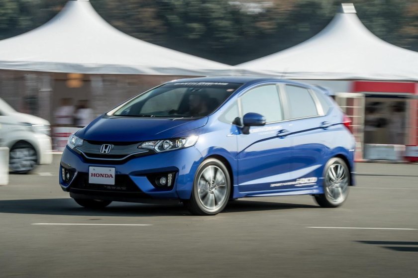 Хонда фит 2015