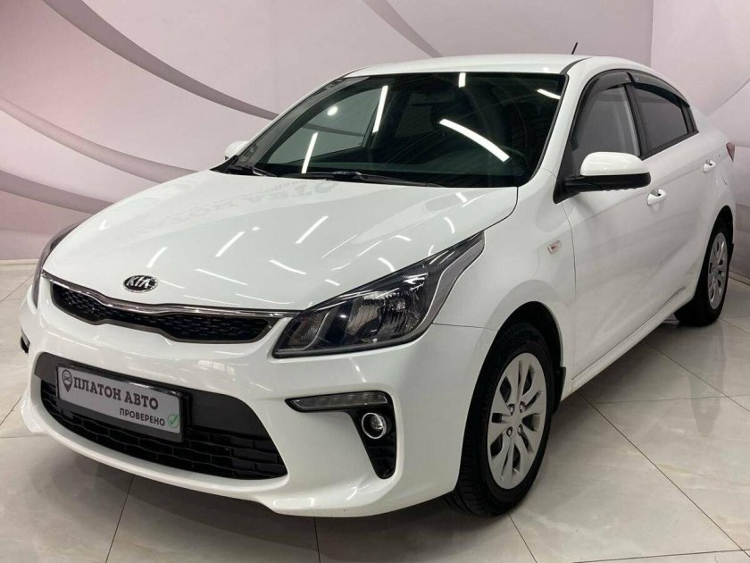 Kia Rio 2017 2020 IV белый